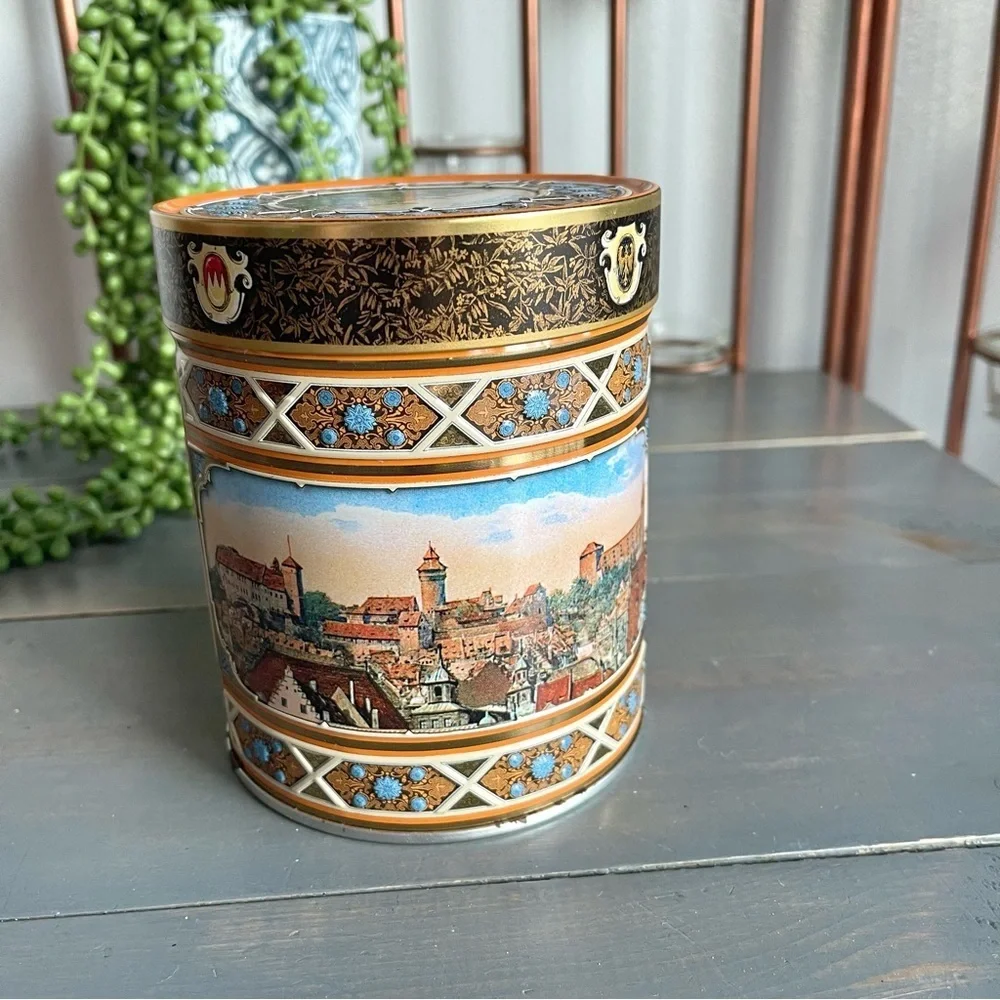 Vintage Lebkuchen-Schmidt GmbH & Co KG Decorative Empty Tin Nurnberg Germany